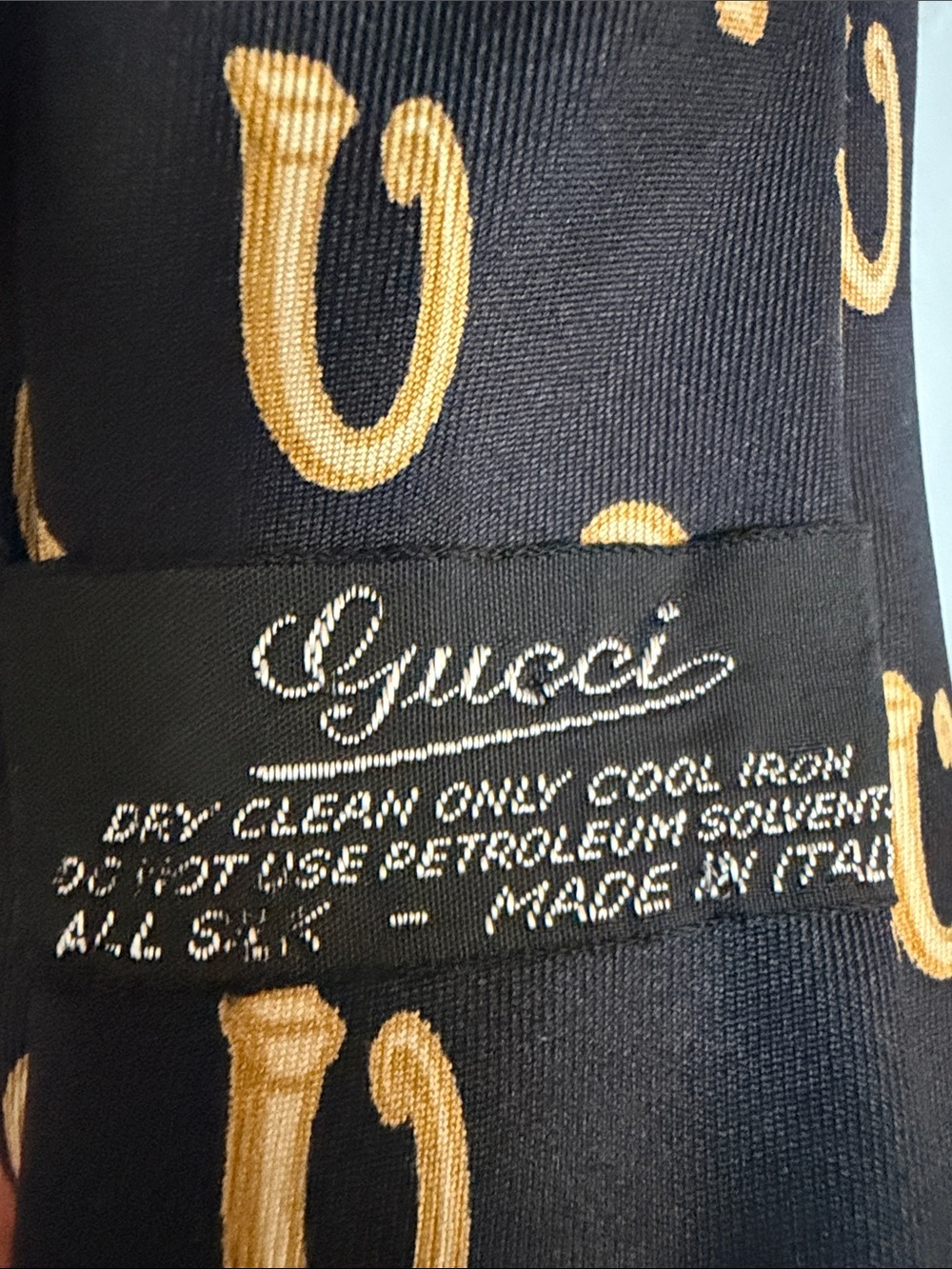 Gucci Black Silk Tie with Gold Horseshoe Motif - Picture 4 of 4